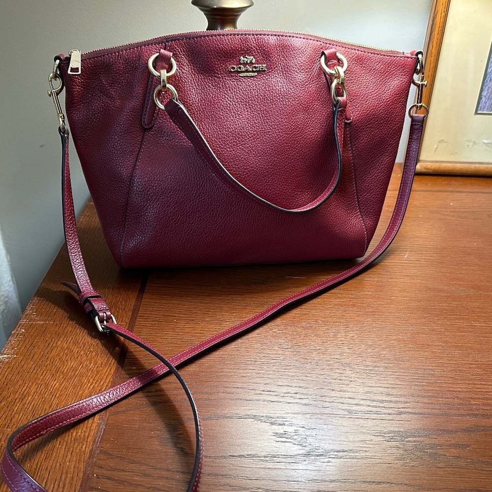 Sale!! Coach Kelsey Satchel- Gorgeous!!